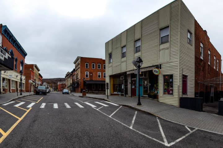 COVID-19: This Area Town Will Close Some Streets To Allow Outdoor Dining, Retail