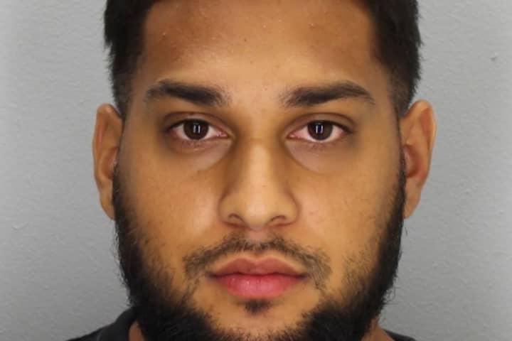 Accused Fentanyl Dealer Caught After Foot Chase In Glen Cove, Police Say