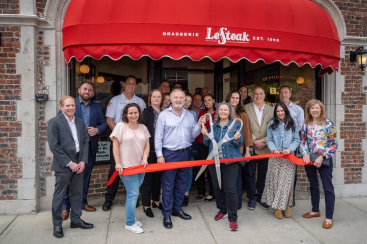 French Restaurant Holds Grand Opening In Larchmont