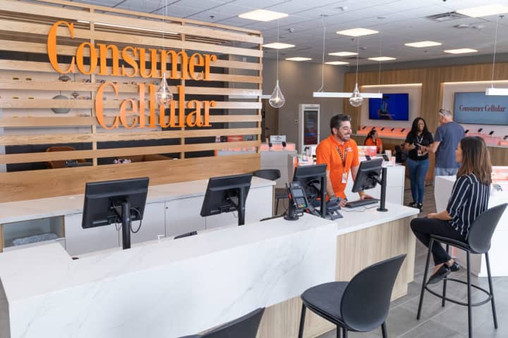 Flip Phone Lovers Rejoice, A Consumer Cellular Opens In CT