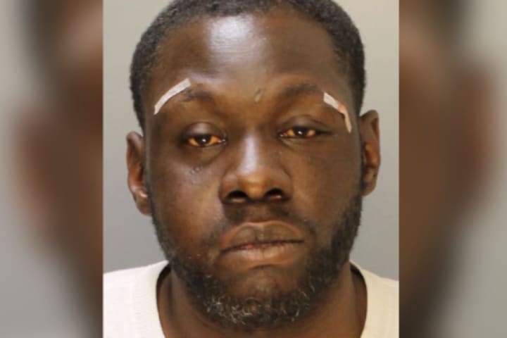 Baltimore Man Repeatedly Stabs Philly Train Employee In Bathroom Fight Gone Wrong: Police
