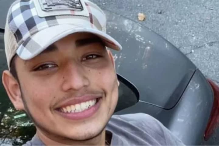 Alexandria Community Mourns Death Of Student Killed In Shopping Center Fight