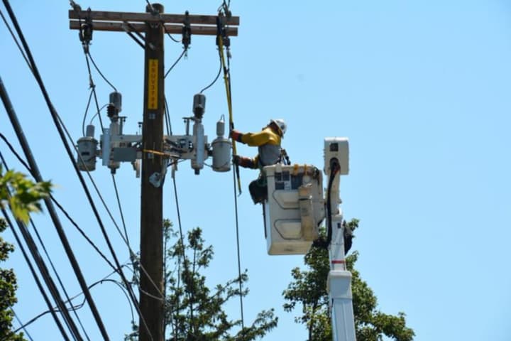 Outage Update: Thousands Of Long Islanders Still Without Power More Than Week After Storm