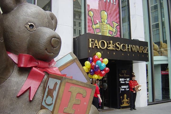 Dance-On Piano Is Back: FAO Schwarz Sets Flagship Rockefeller Plaza Opening Date