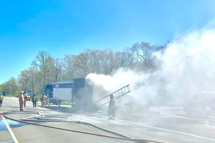 Tractor-Trailer Fire Causes Delays On I-95 In East Lyme, Police Report