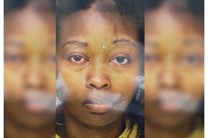 Woman Pepper Sprays Driver, Threatens Her With Gun In DelCo, Police Say