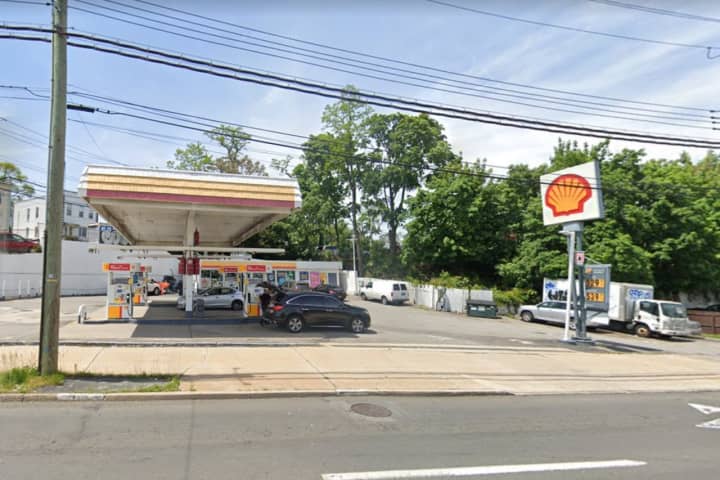 Man Wanted For Robbing Yonkers Gas Station At Gunpoint, Police Say