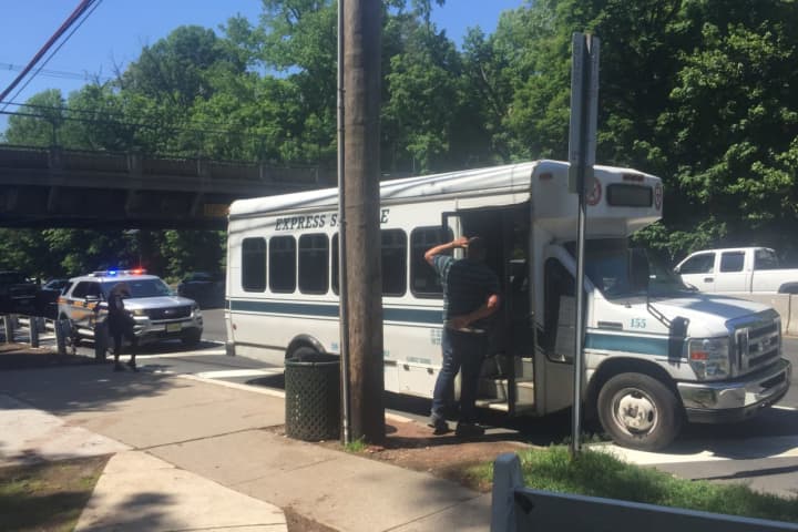 Route 4 Jitney Driver 'Did The Right Thing,' Sheriff's Officer Says