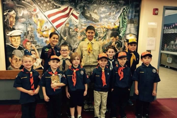 Scouts Lend A Hand to Veterans In Paramus