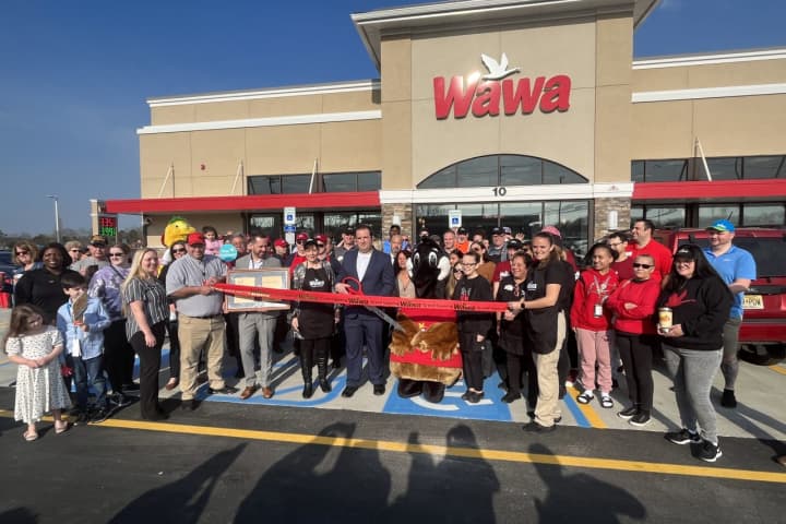 New Wawa Store Opens On The Shore