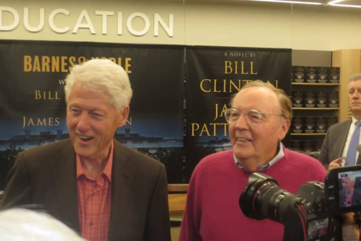 Hundreds Attend Clinton, Patterson Book Tour In Eastchester