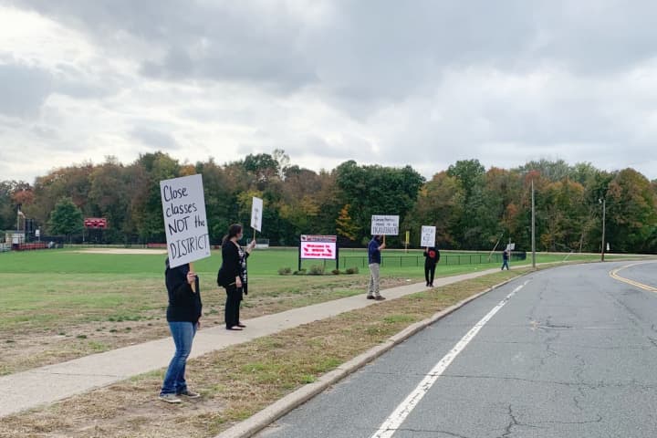 'We Want Our Kids In School': Displeased Parents Protest Closure Of Bergen County District