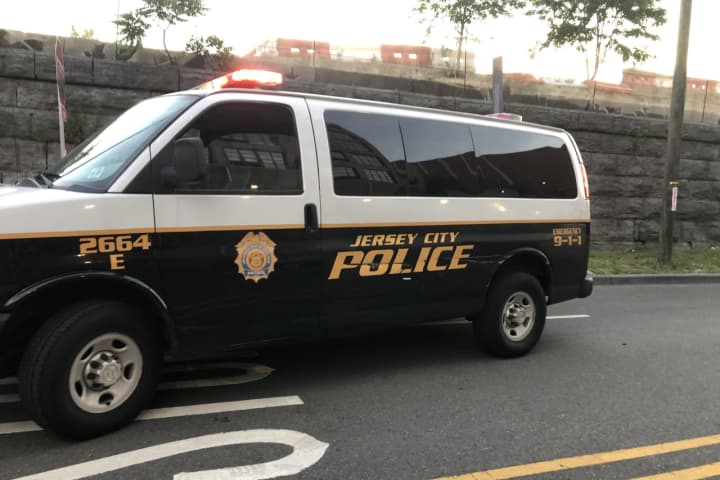 RACIAL ATTACK: Off-Duty Jersey City Officer Brutally Beaten By 10 Men