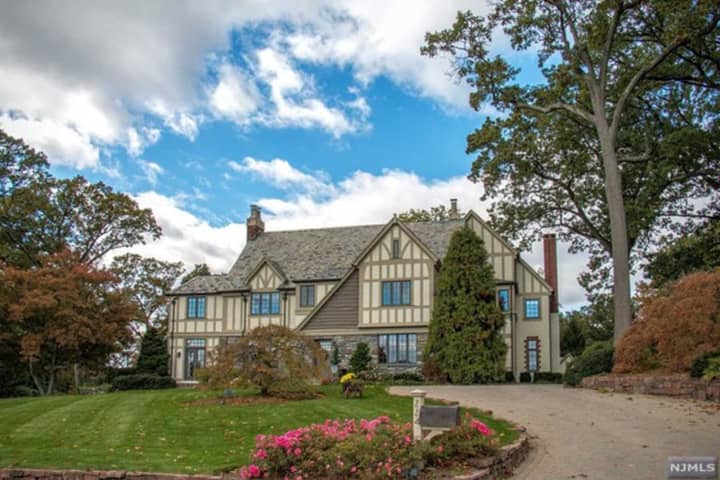 REPORT: Richest Homeowners In U.S. Live In This Bergen County Town