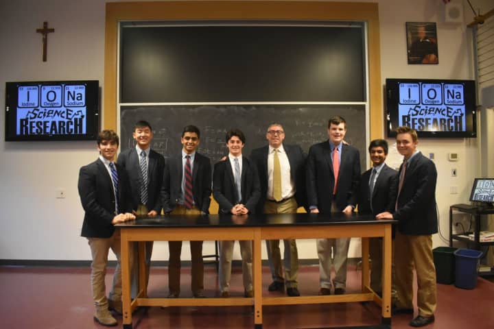 Iona Prep Launches Science Research Program