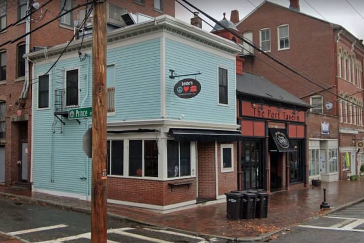 This Restaurant Serves Up Best Burgers In Massachusetts, Report Says