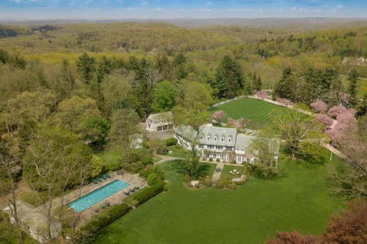 Head To The Country With These Equestrian Estates