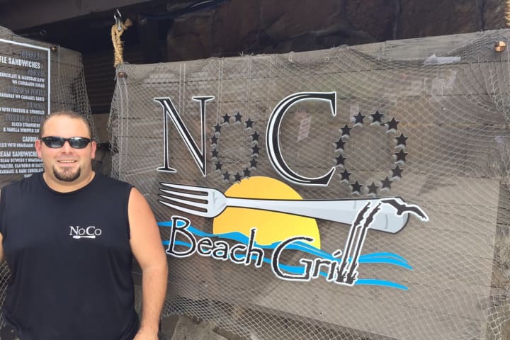 Rockland's NoCo Beach Grill Serves Barbecue Amid 'Hot' Setting