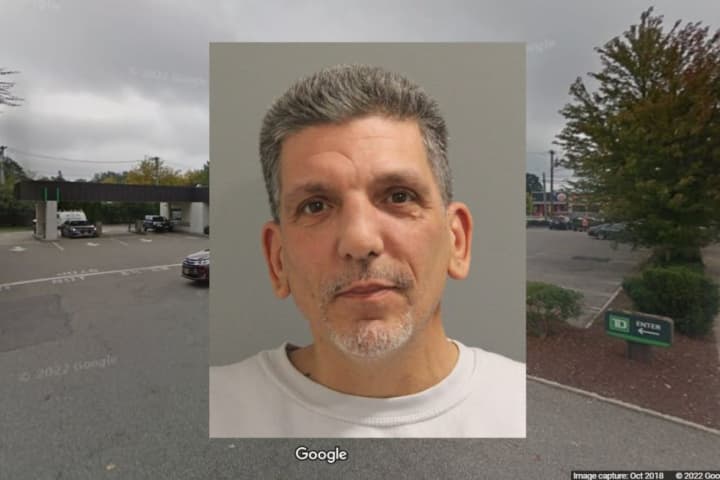 Wantagh Man Accused Of Robbing TD Bank In Plainview