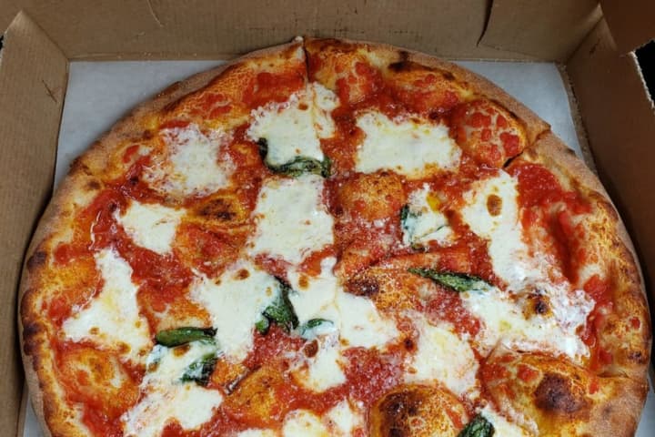Popular Long Island Pizzeria Serves Up 'Authentic Neapolitan' Pies