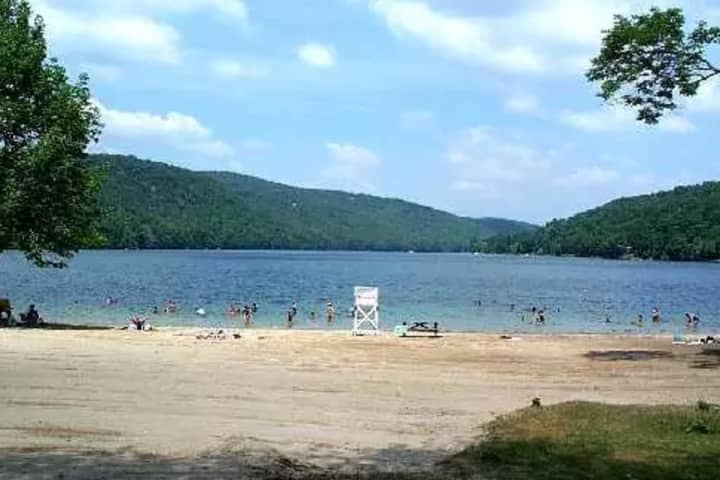 Female Swimmer Dies From Injuries Suffered In Candlewood Lake Accident