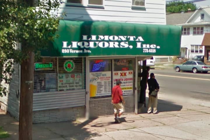 Clifton Liquor Store Sells Winning Lottery Ticket
