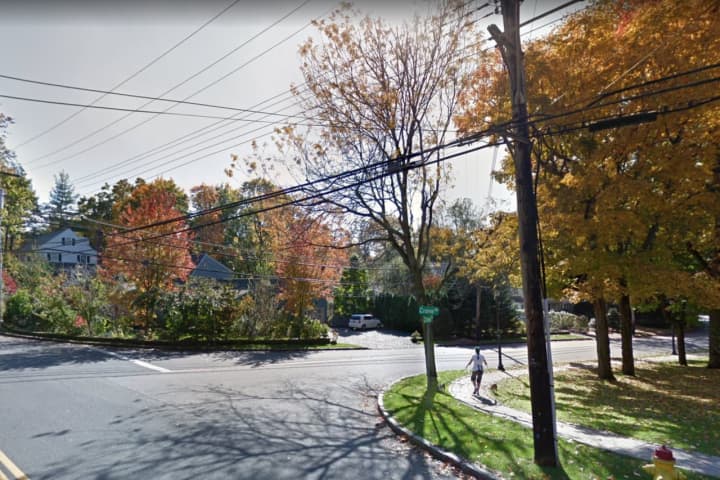 Police Offer Assist To Man On Meth Blocking Busy Scarsdale Intersection