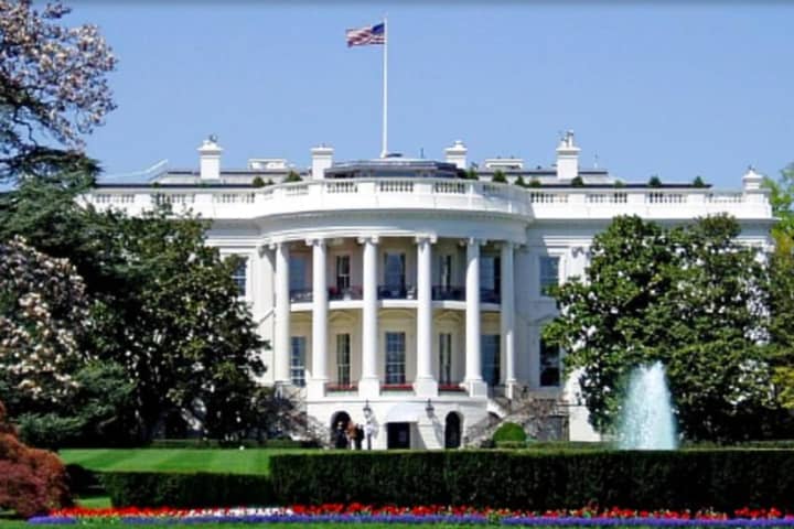 NJ School Officials Get F On White House Visit: Students Here On Visas Can't Get In