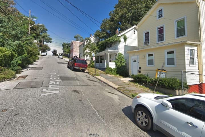 Man Fatally Stabbed In Westchester
