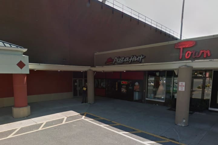 Pizza Hut Closes Town Of Poughkeepsie Store