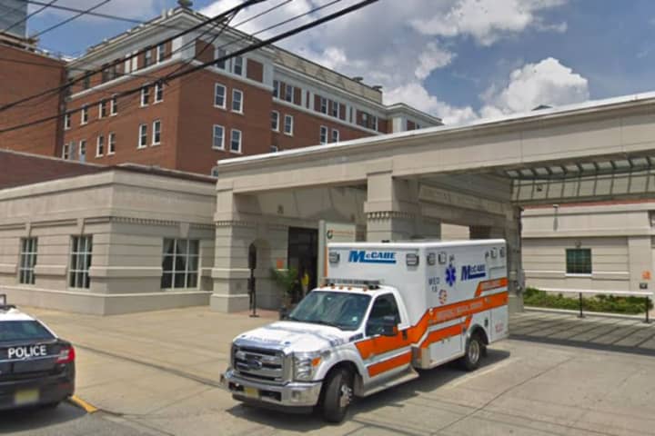 Man Pepper-Sprayed After Refusing To Leave Bayonne Hospital: Police