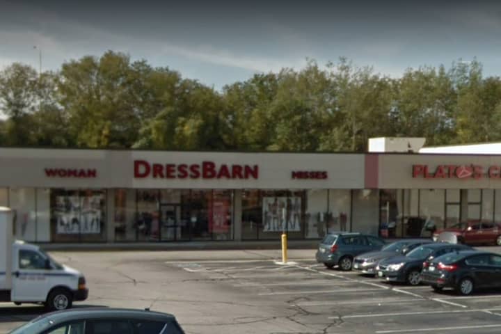 DressBarn Going Out Of Business, Closing All 650 Stores