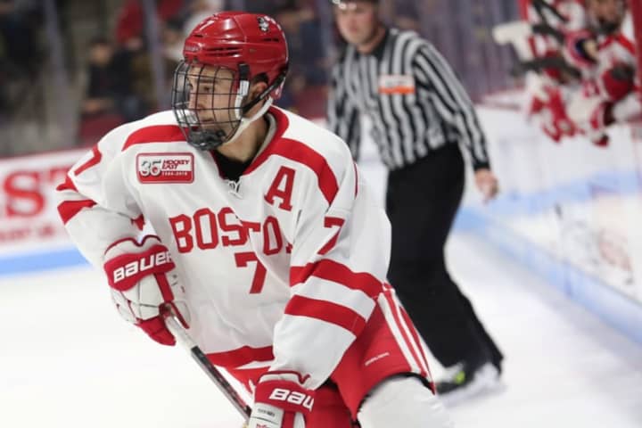 Hockey Standout From Ridgefield Signs Contract With Chicago Blackhawks, Makes Pro Debut In AHL