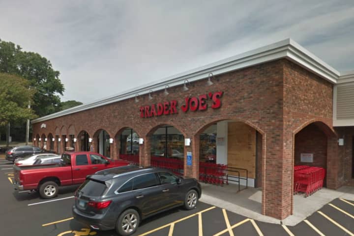 $584 Charged On Credit Card Stolen From Woman's Wallet At Trader Joe's, Darien Police Say