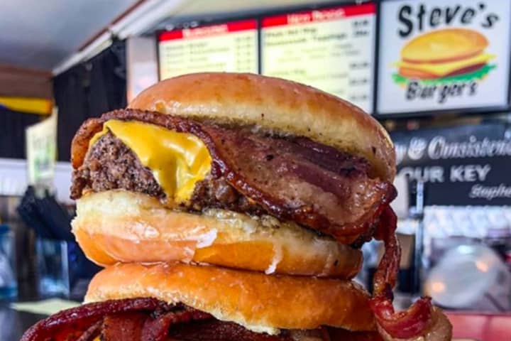 Steve's Burgers In Garfield Named To List Of 20 Best Burgers In U.S.