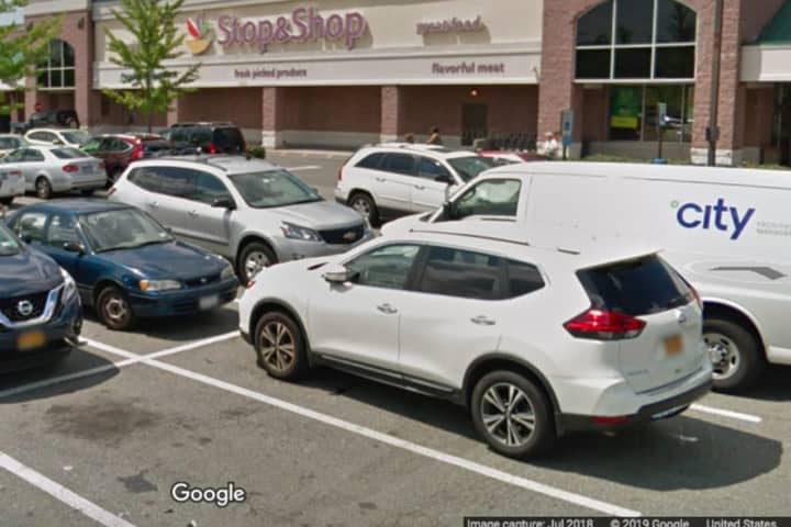 Deliveryman Robbed At Gunpoint In Parking Lot Of Long Island Stop & Shop