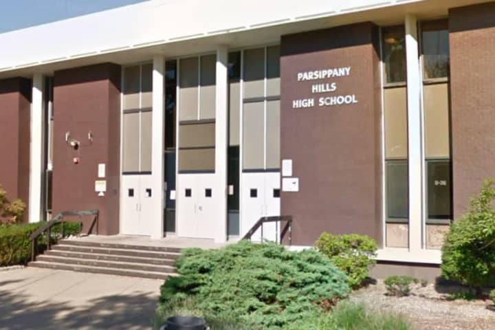 18 Parsippany Hills High School Students, Staff Members Treated In Pepper Spray Incident