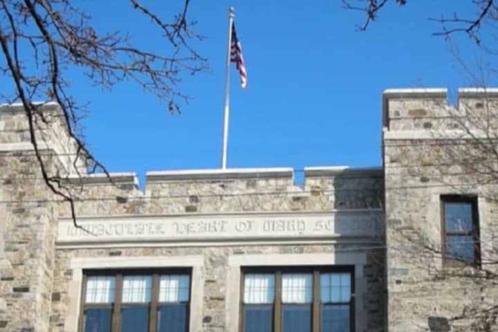Unauthorized Man Enters Scarsdale School In New Incident, Police Say