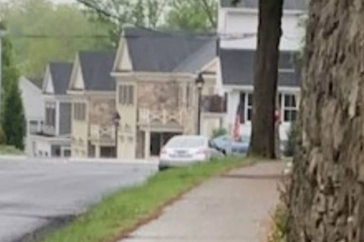 Suspect On Loose After Luring Incident Involving Man, Girl Walking On Street In Ridgefield