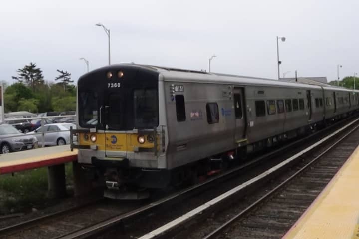 Man Struck By LIRR Train In Suffolk County