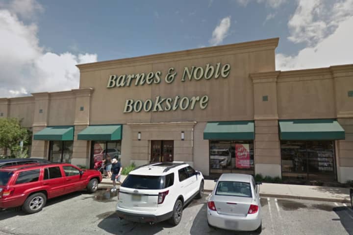 Roxbury Barnes & Noble Bookstore Closes After 26 Years, Nixes Ledgewood Commons' Reopening Plan