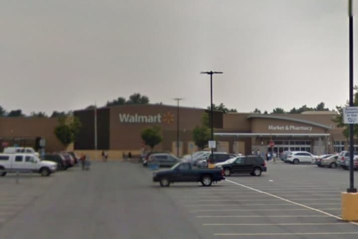 Police: Teen, Trio Of NY Men Ran Up $1K Bill On Bogus Credit Card At Warren County Walmart