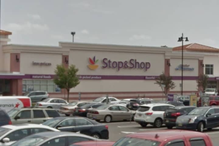 Stop & Shop Launches Pickup Service At Clifton Store