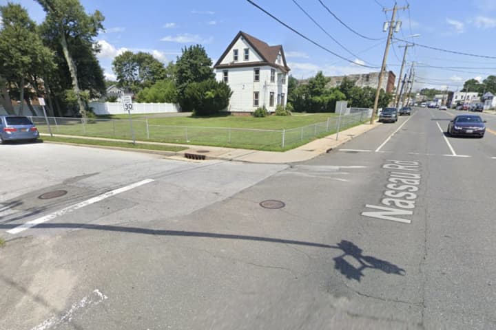 Man Walking Into Traffic Nabbed With Loaded Handgun On Long Island