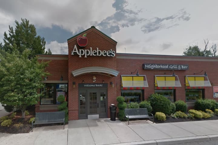 PD: Disorderly Warren County Man, 51, ‘Repeatedly’ Shouted Racial Slurs At Applebee’s Bartender