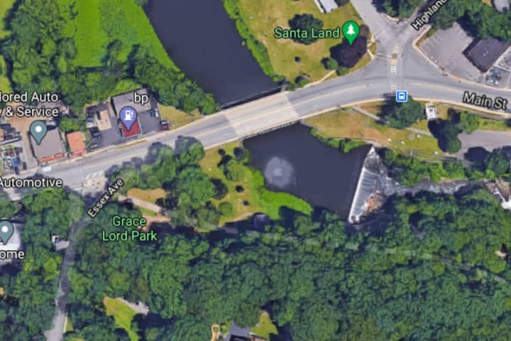 Bodies Of Child, Woman Pulled From Morris County Pond; 6-Year-Old Child Found Wandering Nearby