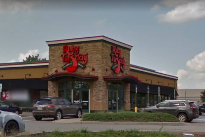 Suspect Shot By Federal Agent Outside Union County Ruby Tuesday, Authorities Say