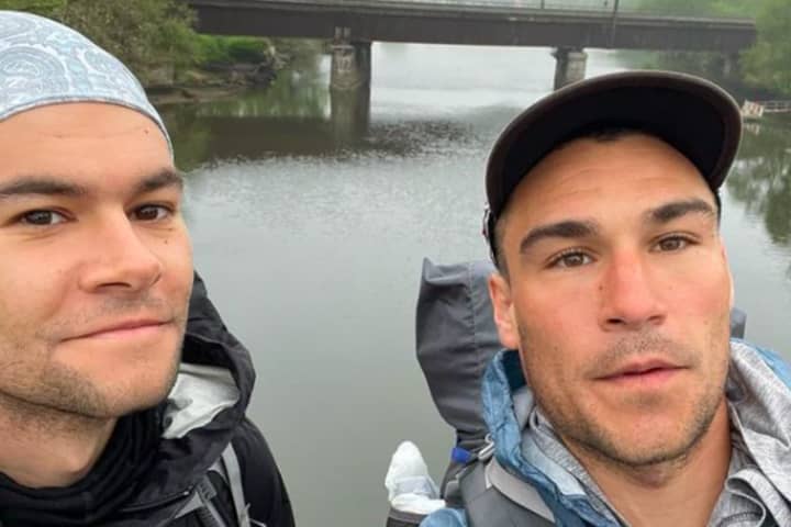 Bartending Brothers From Jersey Shore Walk 3,000 Miles Across America For Restaurant Workers
