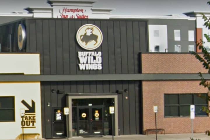 PD: 3 Drunken Men Refusing To Leave PA Buffalo Wild Wings Call Staff Racial Slurs, Throw Menus