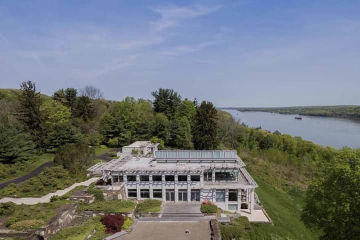 20-Acre Ulster County Estate Overlooking Hudson River Hits Market